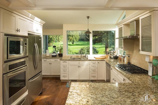 6011 Gleneagles Drive West Vancouver B.C