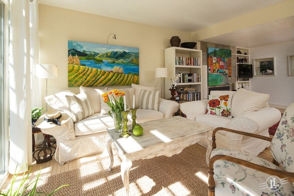 5726 Maple Place West Vancouver B.C