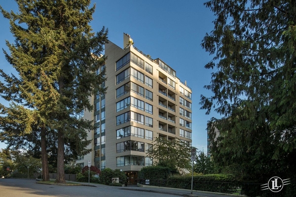 #403-1412 Esquimalt Avenue West Vancouver B.C