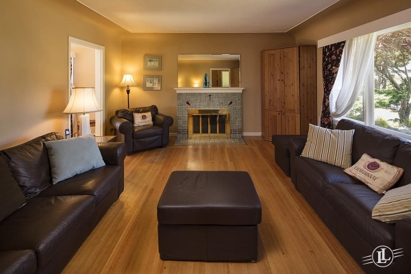 753 Lynn Valley Road North Vancouver B.C