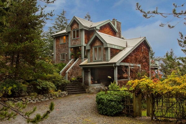 340 Creek Road Bowen Island B.C