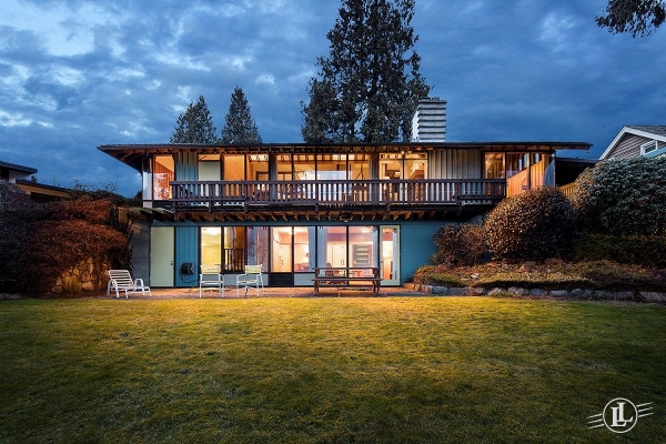 1180 Queens Avenue West Vancouver B.C