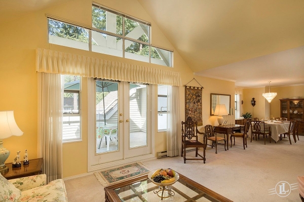 #301-3399 Capilano Crescent North Vancouver B.C