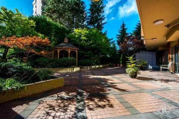 #205-160 W Keith Road North Vancouver B.C