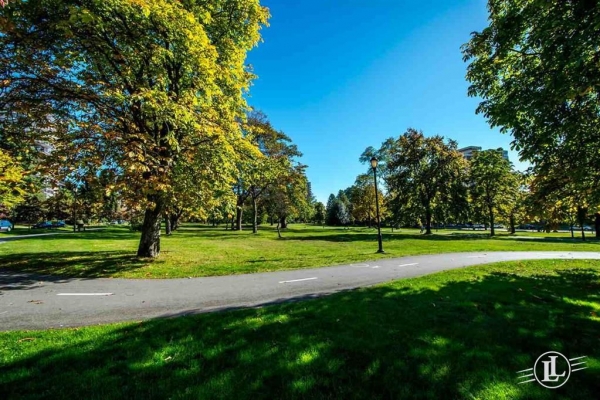 #205-160 W Keith Road North Vancouver B.C