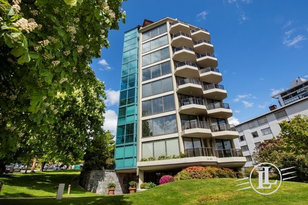 #101-1689 Duchess Avenue, West Vancouver B.C