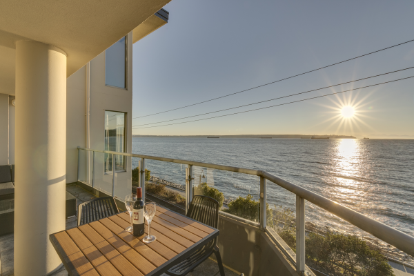 #203-2190 Argyle Avenue West Vancouver B.C