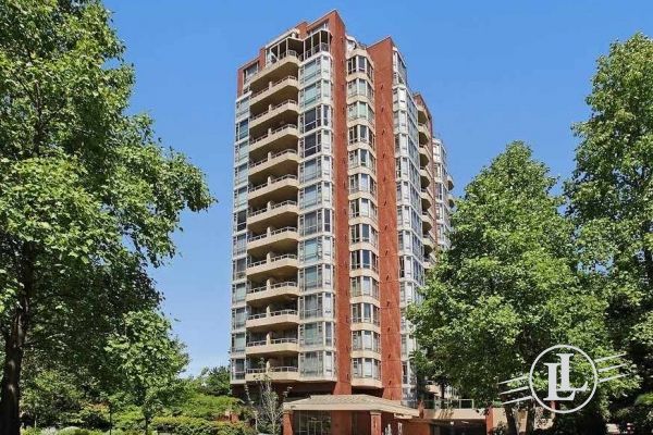 #906-160 W Keith Road North Vancouver B.C