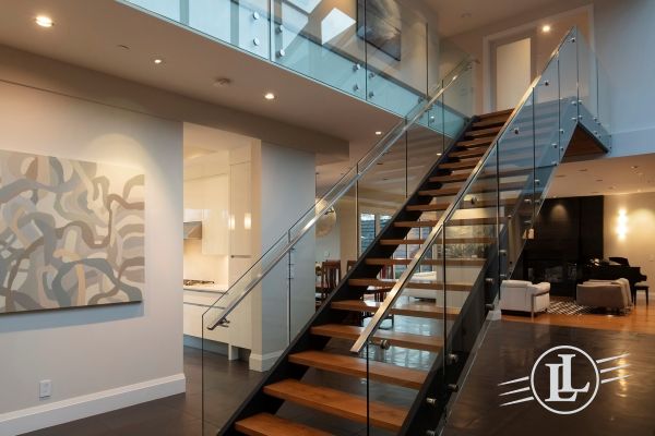 718 Southborough Drive West Vancouver BC