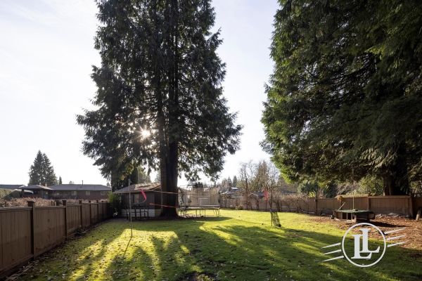 1466 E 27th Street North Vancouver B.C