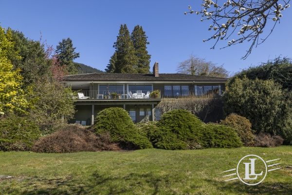 3360 Mathers Avenue West Vancouver B.C