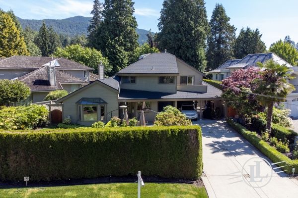 4342 Erwin Drive West Vancouver B.C