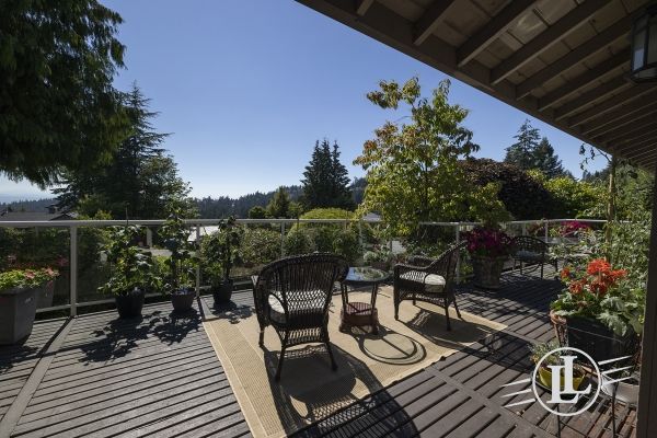 4201 Rockridge Crescent West Vancouver B.C