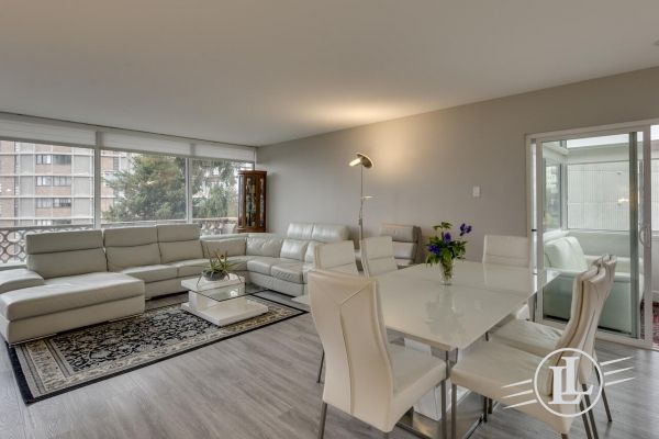 #305-2135 Argyle Avenue West Vancouver B.C