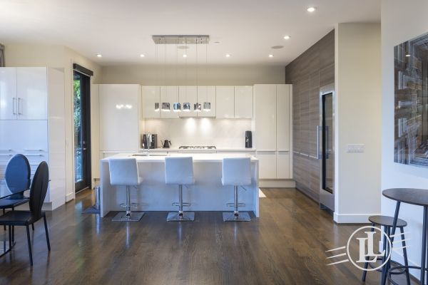 281 29th Street West Vancouver B.C