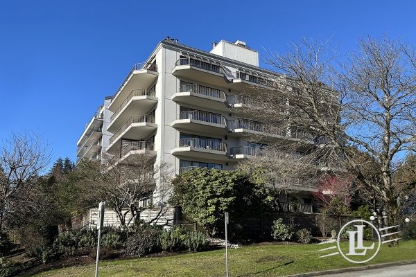 #501-747 17th Street West Vancouver B.C