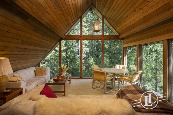 655 Ballantree Road West Vancouver B.C