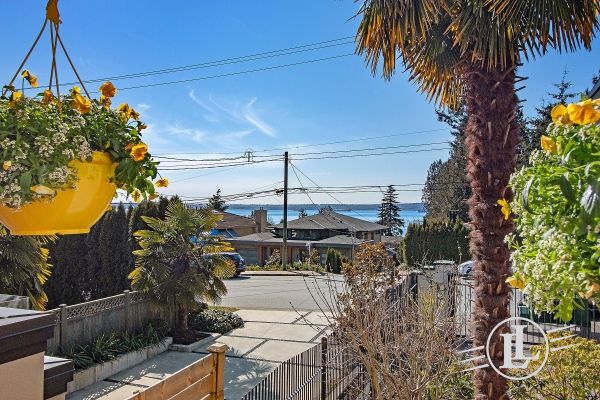 2541 Marine Drive West Vancouver B.C