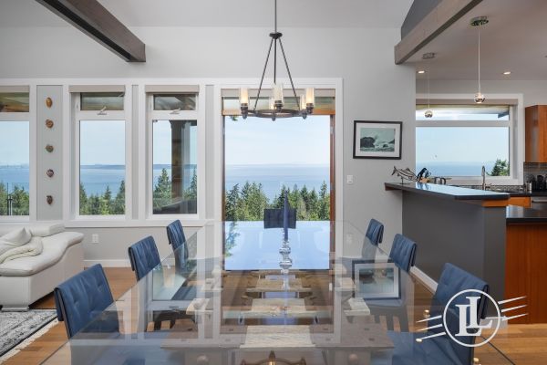 1041 Annette Court Bowen Island