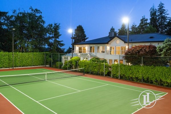 835 Highland Drive West Vancouver B.C