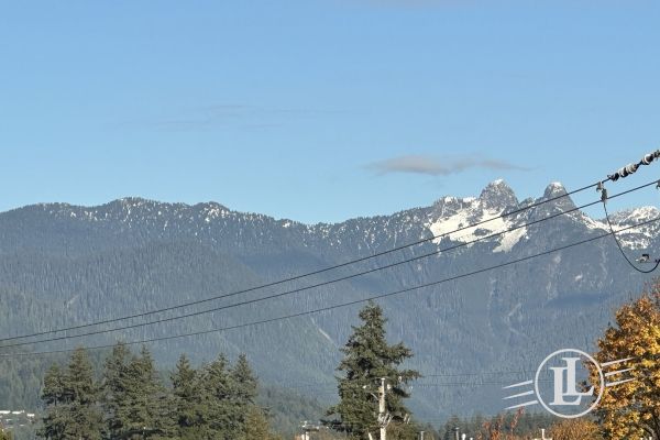 #307-217 W 8th Street North Vancouver B.C