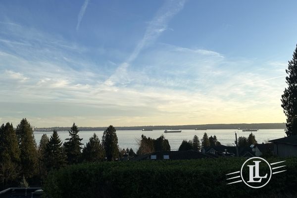 2558 Mathers Avenue West Vancouver B.C